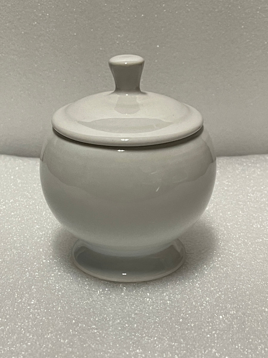 Fiesta White 498 9-Ounce Covered Sugar Bowl