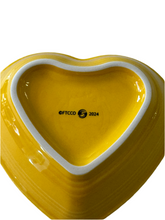 Load image into Gallery viewer, Fiesta FTCCO Daffodil Bumble Bee Small Heart Bowl
