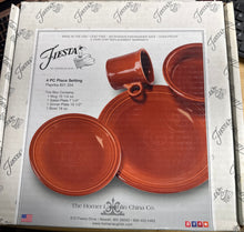 Load image into Gallery viewer, Fiesta 4pc Place Setting Paprika
