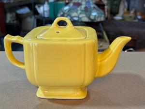 Homer Laughlin Riviera Yellow Teapot