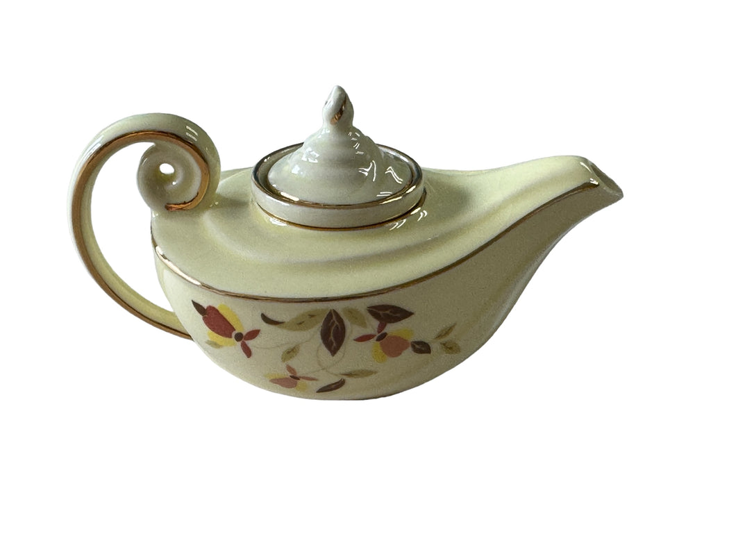 China Specialties Autumn Leaf  Aladdin Teapot w/ Infuser