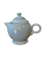 Load image into Gallery viewer, Fiesta Periwinkle Large Teapot retired color 44oz
