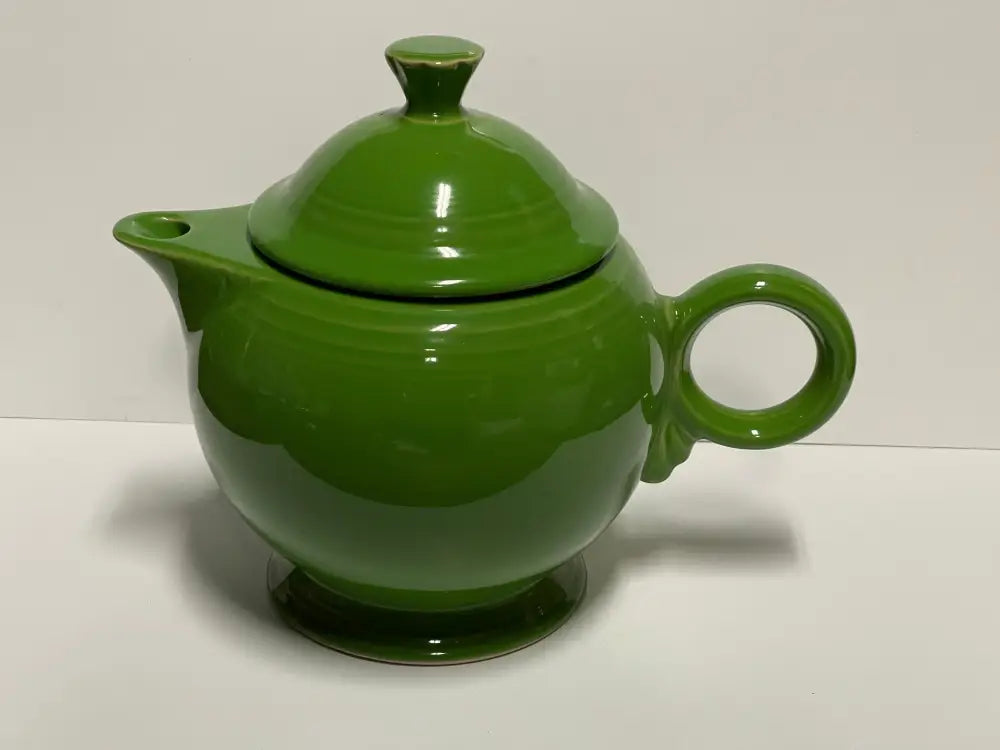 FIESTA RETIRED hotsell SHAMROCK TEAPOT