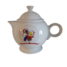 Load image into Gallery viewer, Fiesta White Teapot Warner Bros.looney Tunes ’Seasons Greeting’ Tweety Bird Nib Fiestaware
