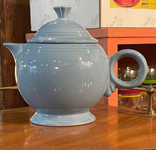 Load image into Gallery viewer, Fiesta Periwinkle Large Teapot retired color 44oz
