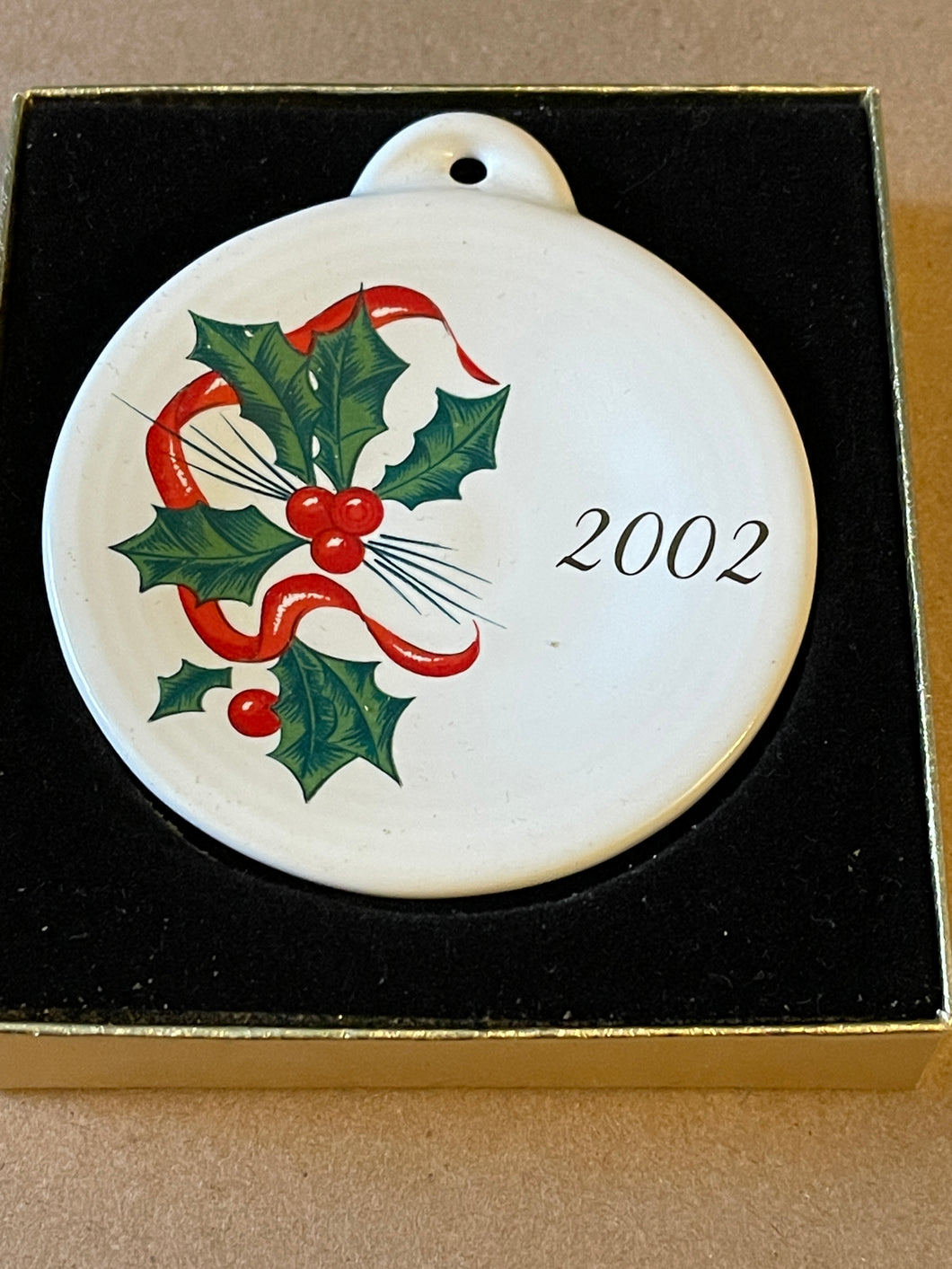 Fiesta Holly & Ribbon 2002 Ornament