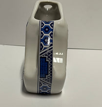 Load image into Gallery viewer, Fiesta China Specialties BLUE WILLOW Mini Disk
