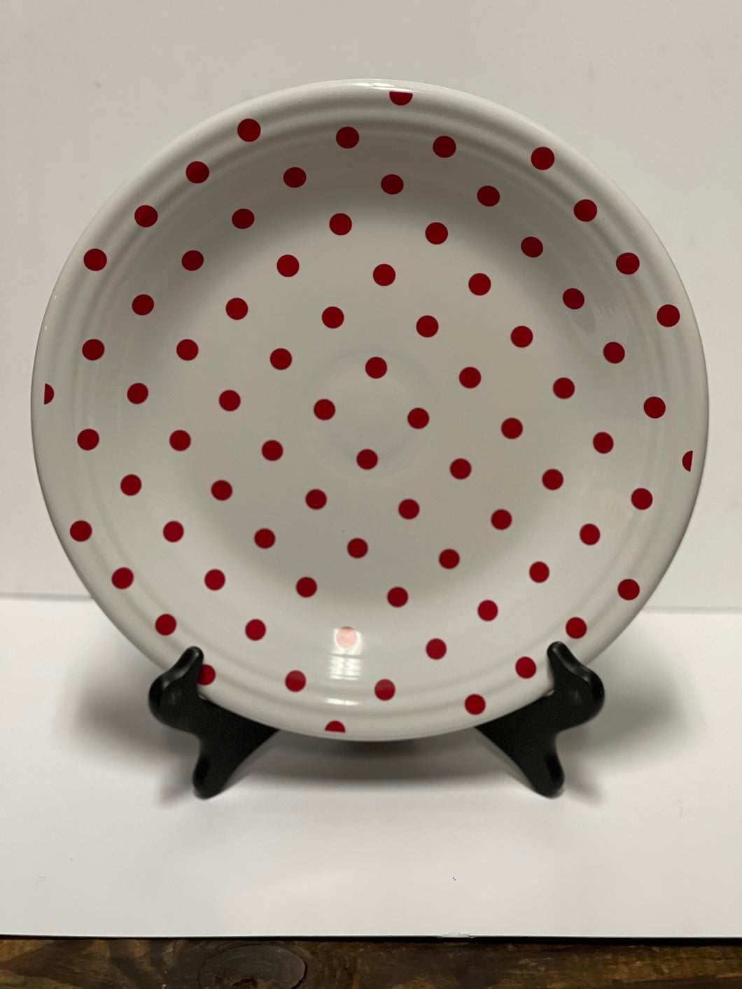 Fiesta Exclusive White Dinner Plate Scarlet Red Polka Dot HLCCA 2010
